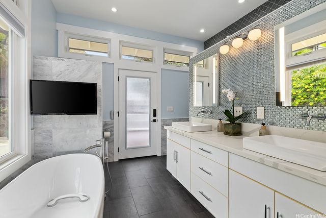 344 Lama Place, Kailua, HI 96734