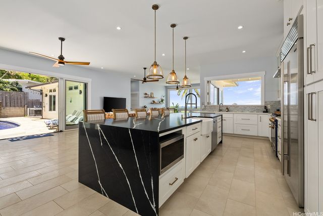 344 Lama Place, Kailua, HI 96734