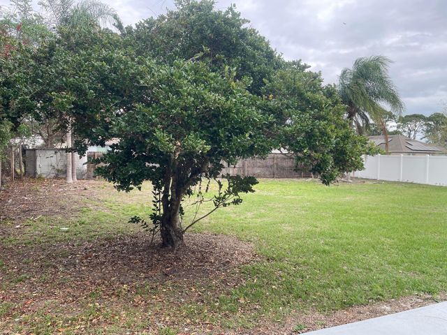 3611 Jupiter Boulevard SE, Palm Bay, FL 32909