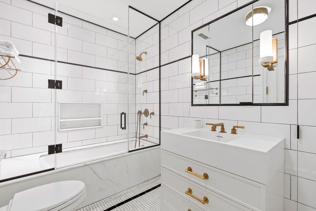 116 E 70TH Street, New York City, NY 10021