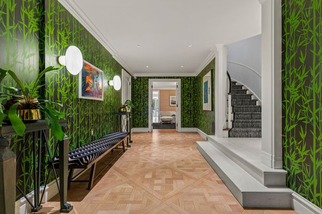 116 E 70TH Street, New York City, NY 10021