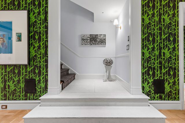 116 E 70TH Street, New York City, NY 10021