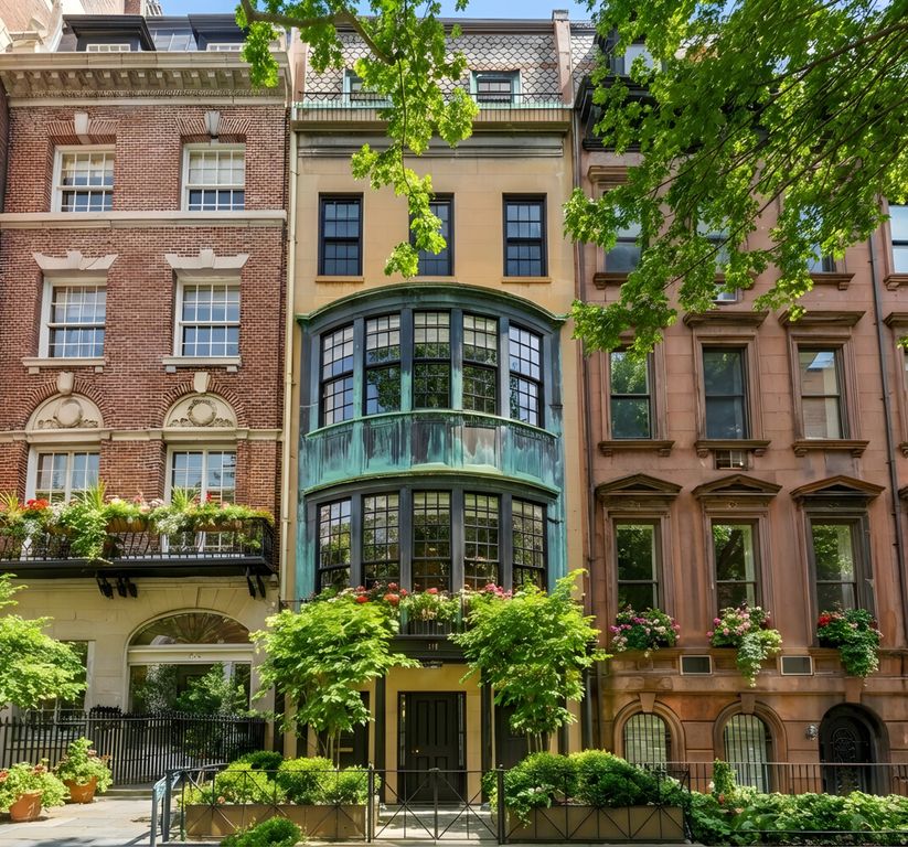 116 E 70TH Street, New York City, NY 10021