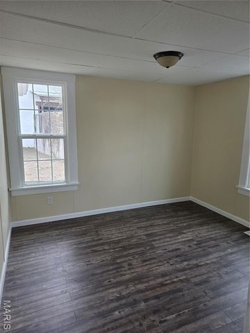 715 Walnut Street, Washington, MO 63090