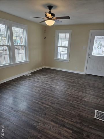 715 Walnut Street, Washington, MO 63090