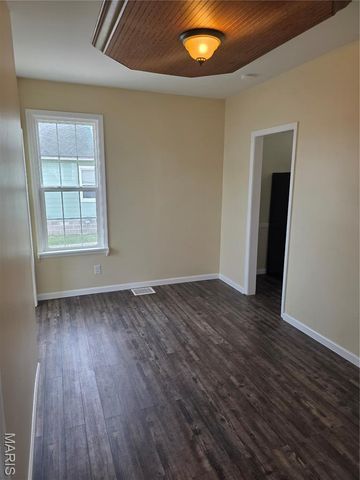 715 Walnut Street, Washington, MO 63090