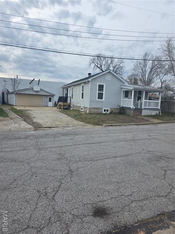 715 Walnut Street, Washington, MO 63090