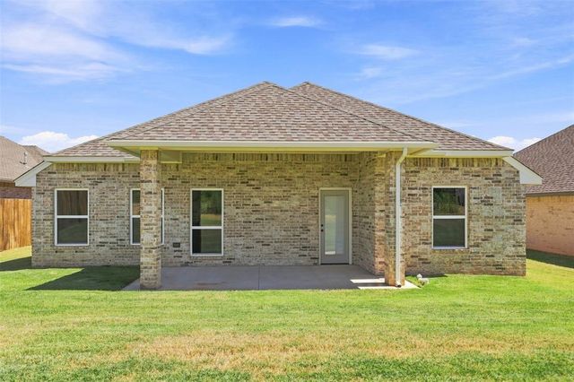 4817 Misty Wood Lane, Mustang, OK 73064