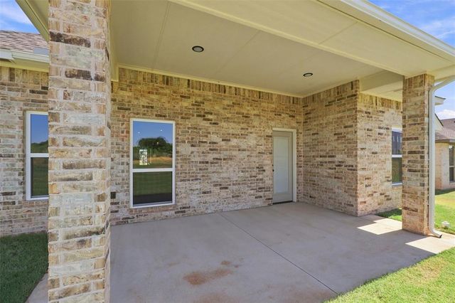 4817 Misty Wood Lane, Mustang, OK 73064