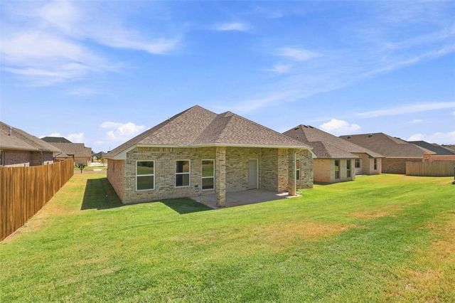 4817 Misty Wood Lane, Mustang, OK 73064