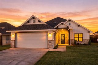 4817 Misty Wood Lane, Mustang, OK 73064