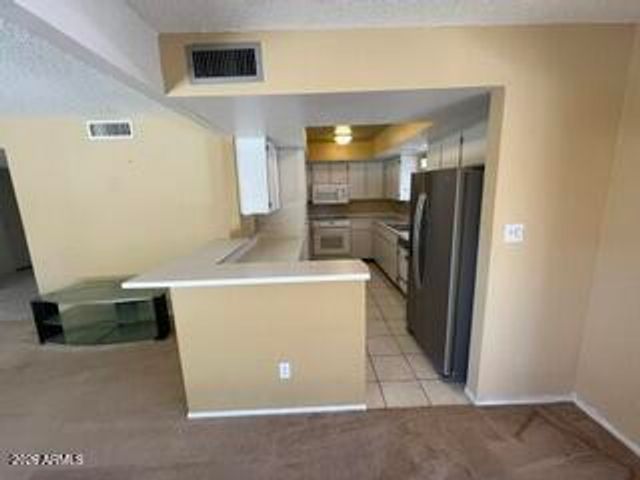 25661 S ONTARIO Drive, Sun Lakes, AZ 85248