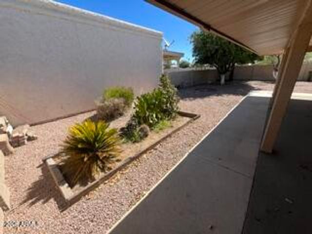 25661 S ONTARIO Drive, Sun Lakes, AZ 85248