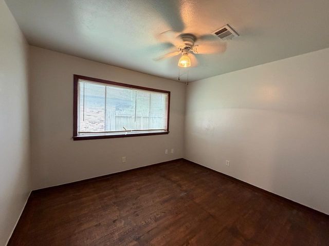 8806 Glenloch Drive, Houston, TX 77061