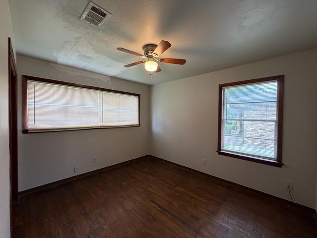 8806 Glenloch Drive, Houston, TX 77061