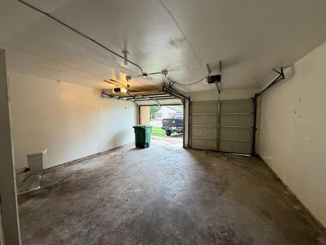 8806 Glenloch Drive, Houston, TX 77061