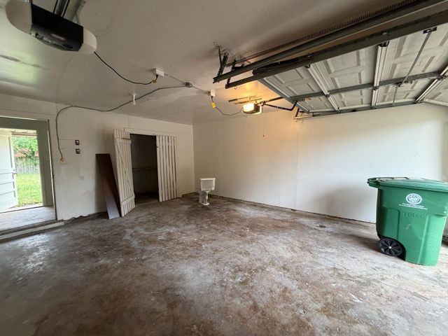 8806 Glenloch Drive, Houston, TX 77061