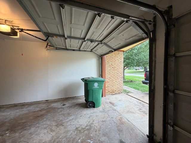 8806 Glenloch Drive, Houston, TX 77061