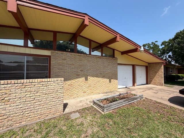 8806 Glenloch Drive, Houston, TX 77061