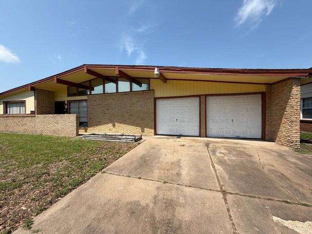 8806 Glenloch Drive, Houston, TX 77061