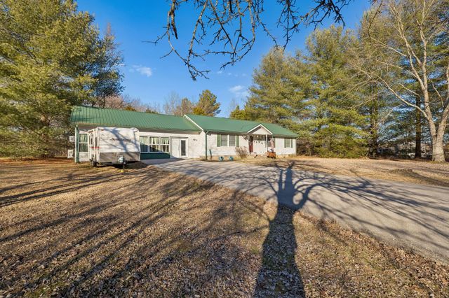 330 Deerfield Rd, Sparta, TN 38583