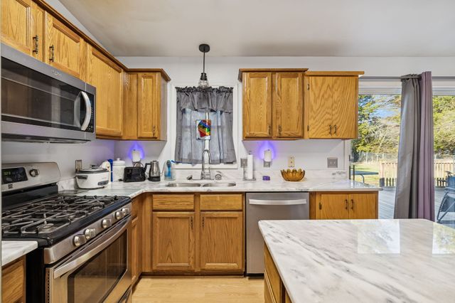 330 Deerfield Rd, Sparta, TN 38583