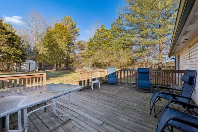 330 Deerfield Rd, Sparta, TN 38583