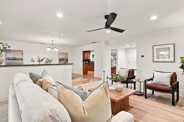 1113 Volz Dr, Sacramento, CA 95822