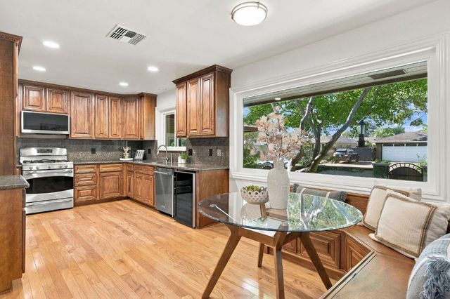 1113 Volz Dr, Sacramento, CA 95822