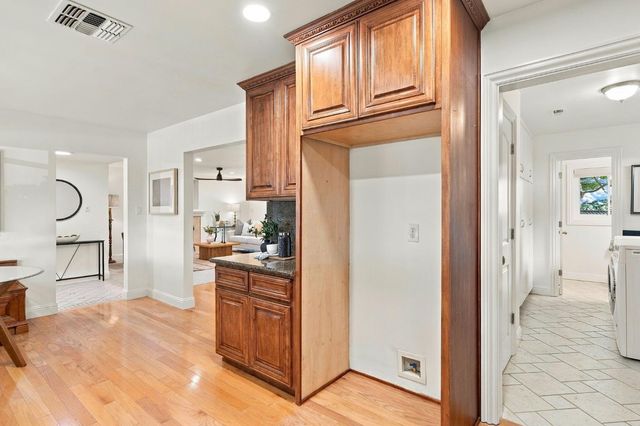 1113 Volz Dr, Sacramento, CA 95822