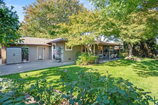 1113 Volz Dr, Sacramento, CA 95822