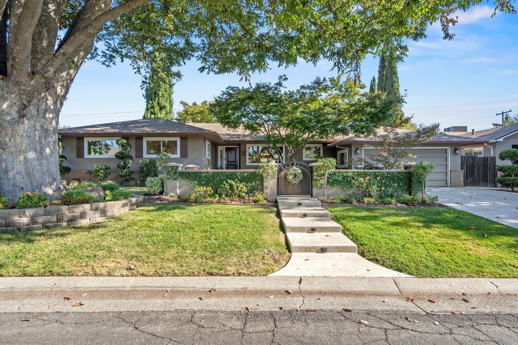1113 Volz Dr, Sacramento, CA 95822