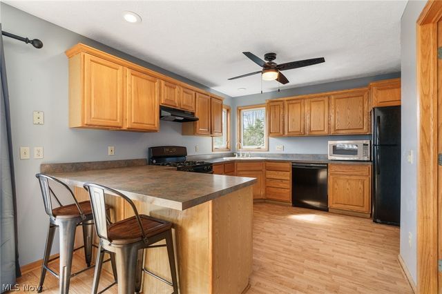 7606 Oakdale Street NW, Massillon, OH 44646