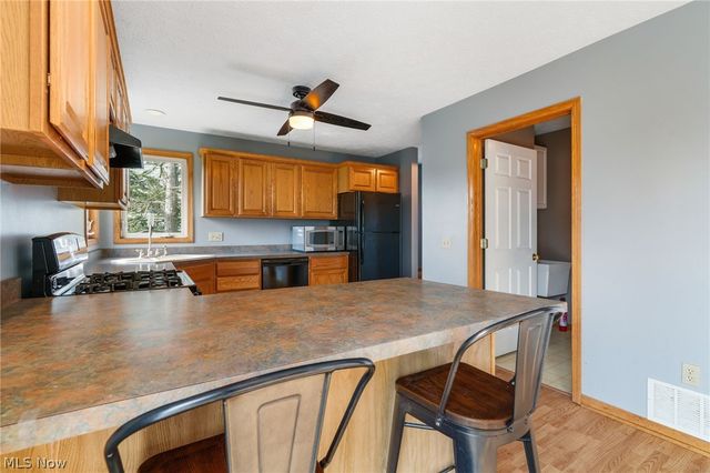 7606 Oakdale Street NW, Massillon, OH 44646