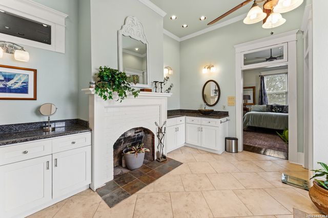 4515 STAPPER RD, St Hedwig, TX 78152