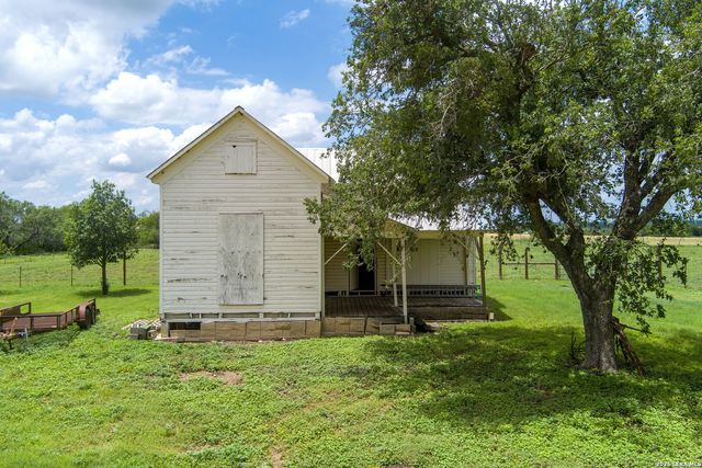 4515 STAPPER RD, St Hedwig, TX 78152