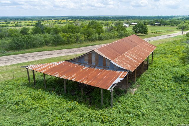 4515 STAPPER RD, St Hedwig, TX 78152