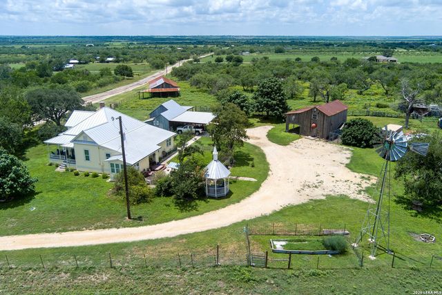 4515 STAPPER RD, St Hedwig, TX 78152