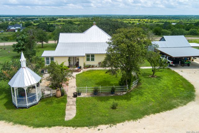 4515 STAPPER RD, St Hedwig, TX 78152