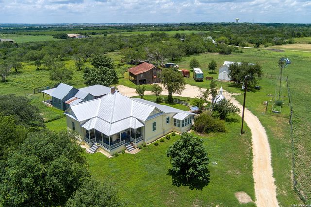 4515 STAPPER RD, St Hedwig, TX 78152