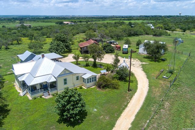 4515 STAPPER RD, St Hedwig, TX 78152