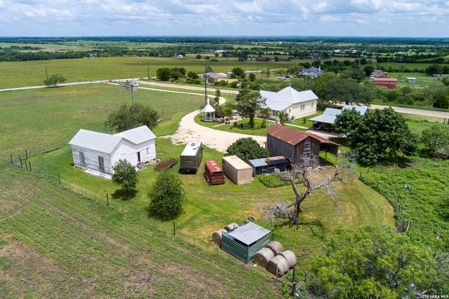 4515 STAPPER RD, St Hedwig, TX 78152
