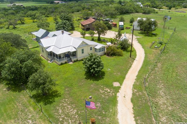 4515 STAPPER RD, St Hedwig, TX 78152
