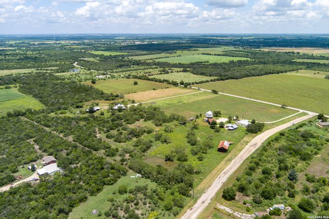 4515 STAPPER RD, St Hedwig, TX 78152