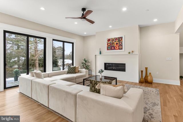 7604 HEMLOCK ST, Bethesda, MD 20817