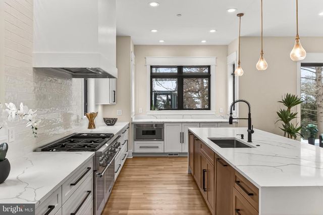 7604 HEMLOCK ST, Bethesda, MD 20817