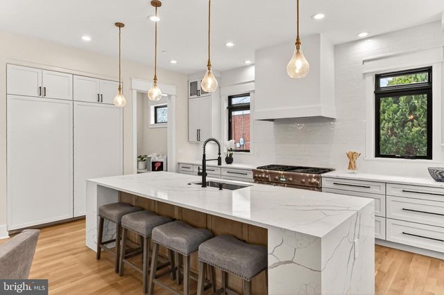 7604 HEMLOCK ST, Bethesda, MD 20817