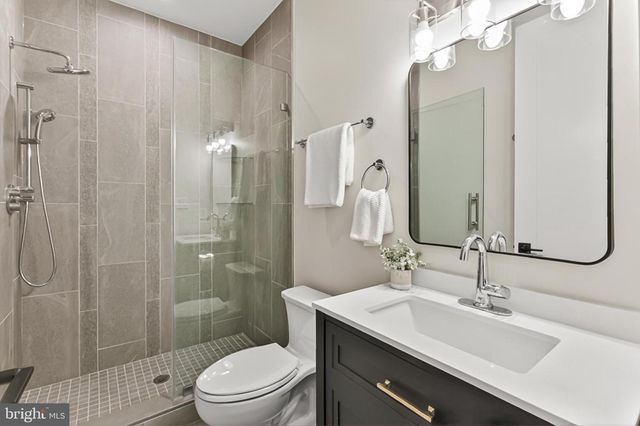 7604 HEMLOCK ST, Bethesda, MD 20817