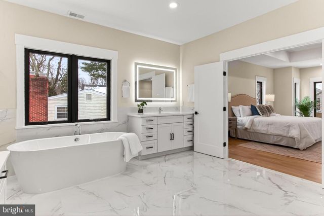 7604 HEMLOCK ST, Bethesda, MD 20817