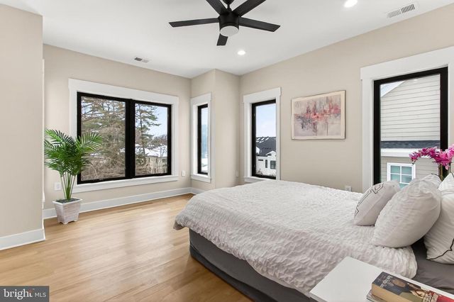 7604 HEMLOCK ST, Bethesda, MD 20817